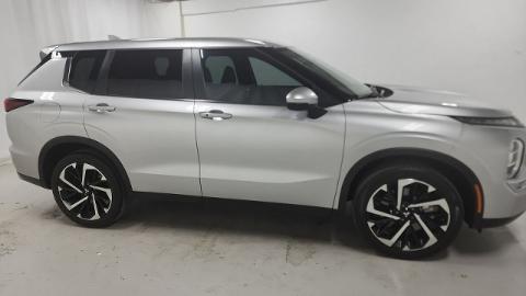 Mitsubishi Outlander III  (187KM) - 85 130  PLN, 2022 - Mikołów - wyprzedaż | Autoria.pl