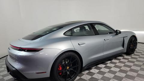 Porsche Taycan (590KM) -  410 000  PLN, 2023 - Katowice - wyprzedaż | Autoria.pl