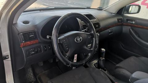 Toyota Avensis II  (126KM) - 5 199  PLN, 2004 - Fasty - wyprzedaż | Autoria.pl