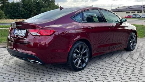 Chrysler 200 (299KM) - 61 900  PLN, 2016 - Zduńska Wola - wyprzedaż | Autoria.pl