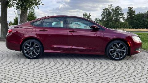 Chrysler 200 (299KM) - 61 900  PLN, 2016 - Zduńska Wola - wyprzedaż | Autoria.pl