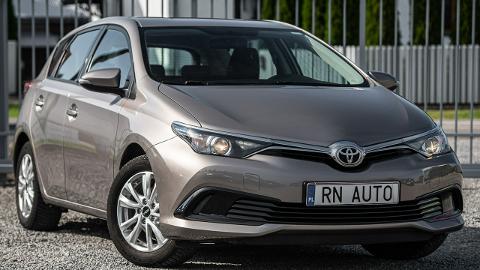 Toyota Auris II  (99KM) - 40 900  PLN, 2016 - Lipsko - wyprzedaż | Autoria.pl