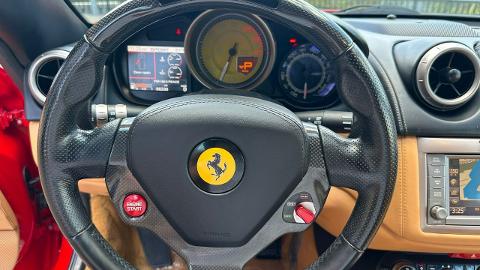 Ferrari California (483KM) -  408 000  PLN, 2014 - Katowice - wyprzedaż | Autoria.pl
