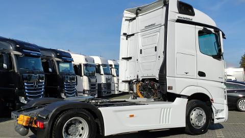 Mercedes-Benz ACTROS 1845 Euro 6 Stream Space Standard !!! (450KM) -  129 000  PLN, 2017 - Widełki - wyprzedaż | Autoria.pl