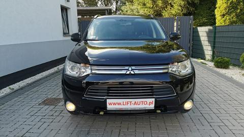 Mitsubishi Outlander III  (121KM) - 64 900  PLN, 2014 - Strzegom - wyprzedaż | Autoria.pl