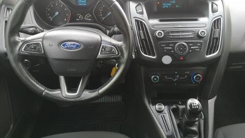 Ford Focus Mk3  (86KM) - 38 900  PLN, 2015 - Strzegom - wyprzedaż | Autoria.pl