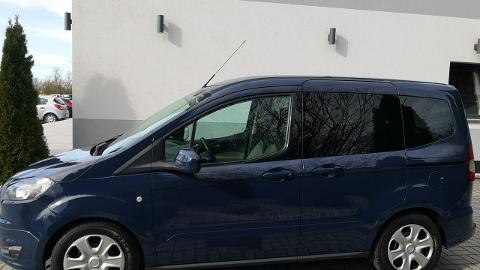 Ford Tourneo Courier Inna (95KM) - 47 900  PLN, 2017 - Strzegom - wyprzedaż | Autoria.pl