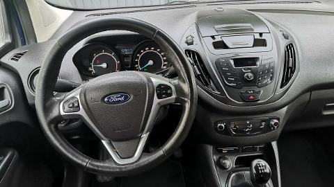 Ford Tourneo Courier Inna (95KM) - 47 900  PLN, 2017 - Strzegom - wyprzedaż | Autoria.pl