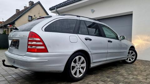 Mercedes-Benz Klasa C W203  (143KM) - 17 990  PLN, 2006 - Śrem - wyprzedaż | Autoria.pl