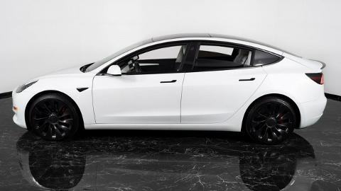 Tesla Model 3 (534KM) -  114 000  PLN, 2022 - Katowice - wyprzedaż | Autoria.pl