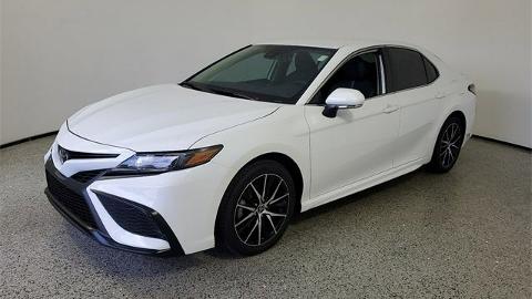 Toyota Camry IX  (203KM) - 89 000  PLN, 2024 - Katowice - wyprzedaż | Autoria.pl