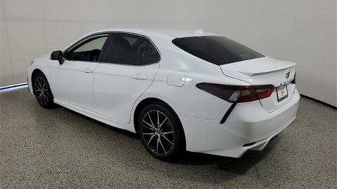 Toyota Camry IX  (203KM) - 89 000  PLN, 2024 - Katowice - wyprzedaż | Autoria.pl