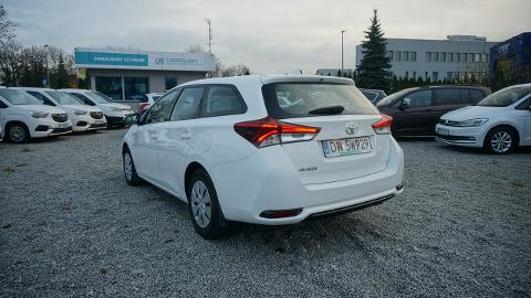 Toyota Auris II  (90KM) - 46 200  PLN, 2018 - Poznań - wyprzedaż | Autoria.pl