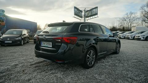 Toyota Avensis III  (143KM) - 54 500  PLN, 2017 - Poznań - wyprzedaż | Autoria.pl