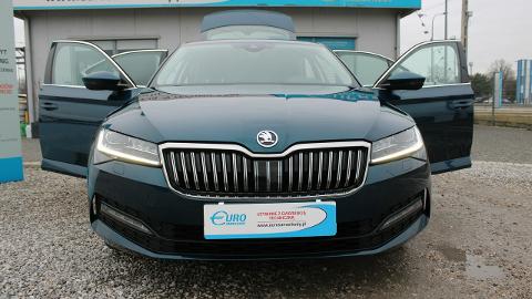 Škoda Superb III  (190KM) - 81 220  PLN, 2020 - Warszawa - wyprzedaż | Autoria.pl