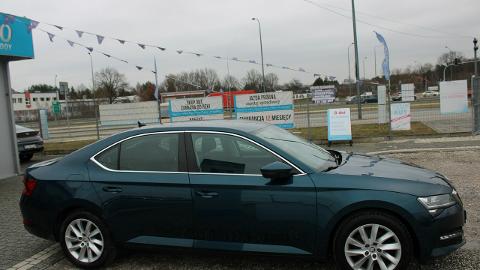 Škoda Superb III  (190KM) - 81 220  PLN, 2020 - Warszawa - wyprzedaż | Autoria.pl