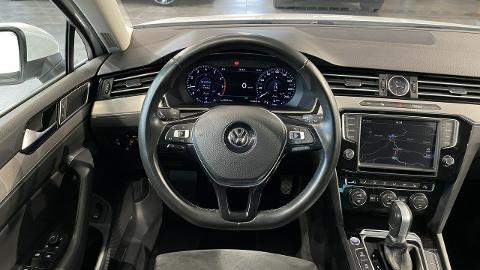 Volkswagen Passat B8  (180KM) - 79 900  PLN, 2016 - Myślenice - wyprzedaż | Autoria.pl