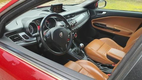 Alfa Romeo Giulietta (140KM) - 28 999  PLN, 2012 - Chmielnik - wyprzedaż | Autoria.pl