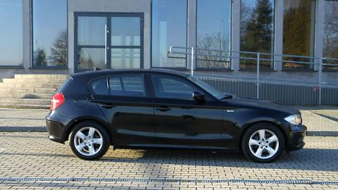 BMW Seria  1 E81/E82/E87/E88  (116KM) - 19 900  PLN, 2010 - Dojazdów - wyprzedaż | Autoria.pl
