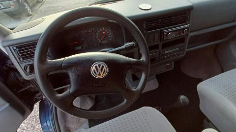 Volkswagen Multivan (102KM) - 39 500  PLN, 2000 - Tomaszów Mazowiecki - wyprzedaż | Autoria.pl
