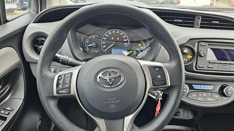 Toyota Yaris III  (75KM) - 40 500  PLN, 2018 - Katowice - wyprzedaż | Autoria.pl