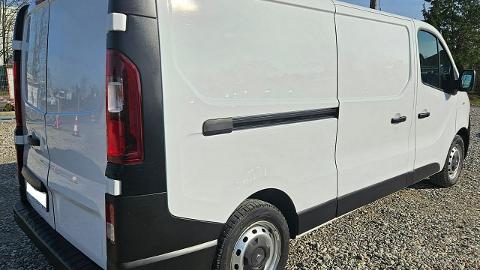 Opel Vivaro (125KM) - 34 500  PLN, 2018 - Kutno - wyprzedaż | Autoria.pl