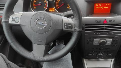 Opel Astra H  (125KM) - 5 900  PLN, 2005 - Toruń - wyprzedaż | Autoria.pl