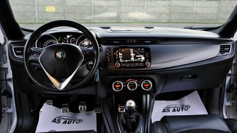 Alfa Romeo Giulietta (105KM) - 34 900  PLN, 2015 - Węgrów - wyprzedaż | Autoria.pl
