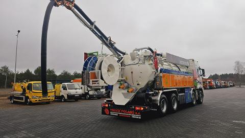 Volvo WUKO LARSEN FLEX LINE 414 ADR do zbierania odpadów płynnych (540KM) -  890 000  PLN, 2012 - Daleszyce - wyprzedaż | Autoria.pl
