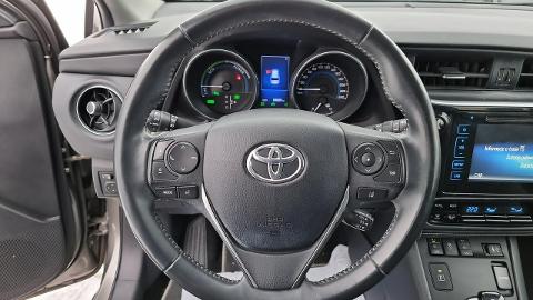 Toyota Auris II  (99KM) - 73 500  PLN, 2017 - Janki - wyprzedaż | Autoria.pl