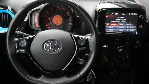 Toyota Aygo II  (69KM) - 33 990  PLN, 2016 - Mysłowice - wyprzedaż | Autoria.pl