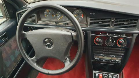 Mercedes-Benz W201 (109KM) - 27 400  PLN, 1992 - Zielona Łąka - wyprzedaż | Autoria.pl