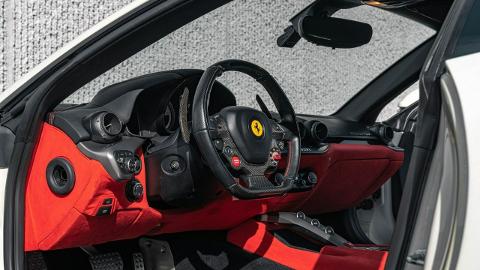 Ferrari F12berlinetta (731KM) -  749 000  PLN, 2015 - Katowice - wyprzedaż | Autoria.pl