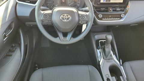 Toyota Camry IX  (136KM) - 62 000  PLN, 2024 - Katowice - wyprzedaż | Autoria.pl