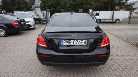 Mercedes-Benz Klasa E W213  (150KM) - 94 999  PLN, 2017 - Zielona Góra - wyprzedaż | Autoria.pl
