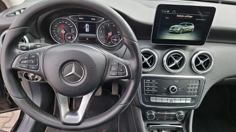Mercedes-Benz Klasa A W176  (102KM) - 63 000  PLN, 2017 - Janki - wyprzedaż | Autoria.pl