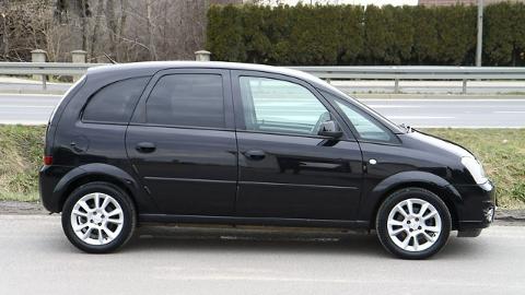 Opel Meriva I  (105KM) - 15 900  PLN, 2006 - Dojazdów - wyprzedaż | Autoria.pl