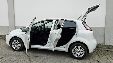 Fiat Punto Evo (78KM) - 22 756  PLN, 2013 - Rybnik - wyprzedaż | Autoria.pl