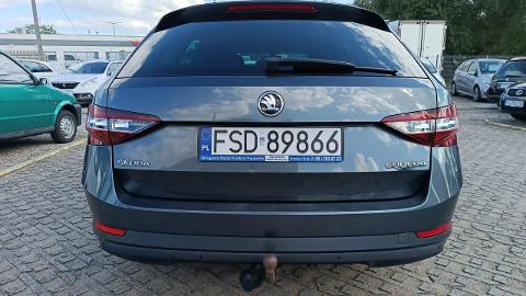 Škoda Superb II  (120KM) - 49 700  PLN, 2016 - Gorzów Wielkopolski - wyprzedaż | Autoria.pl