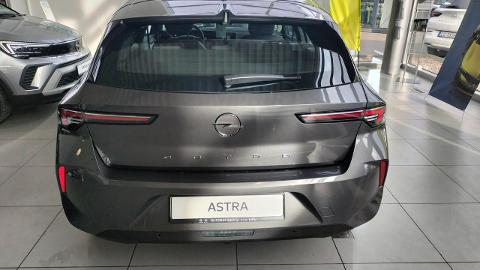 Opel Astra L  (130KM) - 99 000  PLN, 2023 - wyprzedaż | Autoria.pl