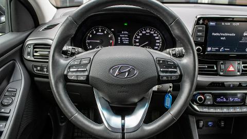 Hyundai i30 III  (120KM) - 77 900  PLN, 2022 - Piotrków Trybunalski - wyprzedaż | Autoria.pl