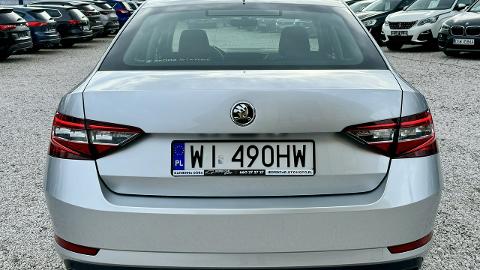 Škoda Superb III  (150KM) - 77 900  PLN, 2018 - Kamienna Góra - wyprzedaż | Autoria.pl