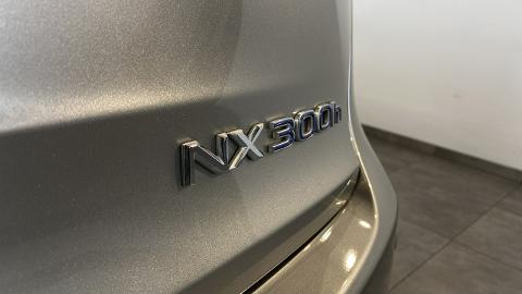 Lexus NX I  (197KM) -  129 900  PLN, 2019 - Myślenice - wyprzedaż | Autoria.pl