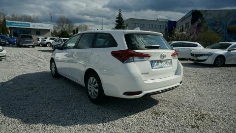 Toyota Auris II  (90KM) - 42 700  PLN, 2017 - Poznań - wyprzedaż | Autoria.pl