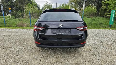 Škoda Superb III  (190KM) - 79 900  PLN, 2018 - Nowy Sącz - wyprzedaż | Autoria.pl