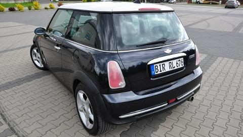 Mini Cooper I  (116KM) - 10 900  PLN, 2004 - Ostrów Mazowiecka - wyprzedaż | Autoria.pl