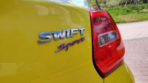 Suzuki Swift VI  (140KM) - 59 999  PLN, 2018 - wyprzedaż | Autoria.pl