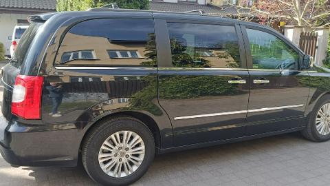 Lancia Voyager III  (283KM) - 63 500  PLN, 2014 - Warszawa - wyprzedaż | Autoria.pl