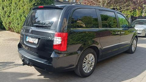 Lancia Voyager III  (283KM) - 63 500  PLN, 2014 - Warszawa - wyprzedaż | Autoria.pl