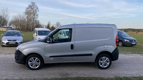 Opel Combo (120KM) - 41 900  PLN, 2016 - Gąsocin - wyprzedaż | Autoria.pl